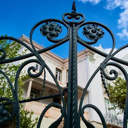 Apparemment Vue Sur Les Toits Daire